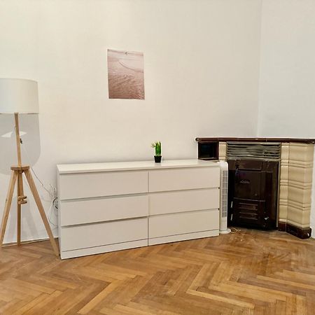 וינה Spacious Apartment - 15 Min To Center מראה חיצוני תמונה