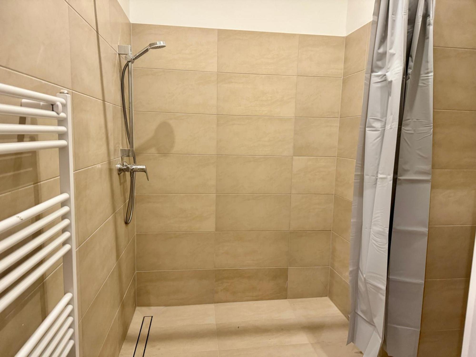 וינה Spacious Apartment - 15 Min To Center מראה חיצוני תמונה