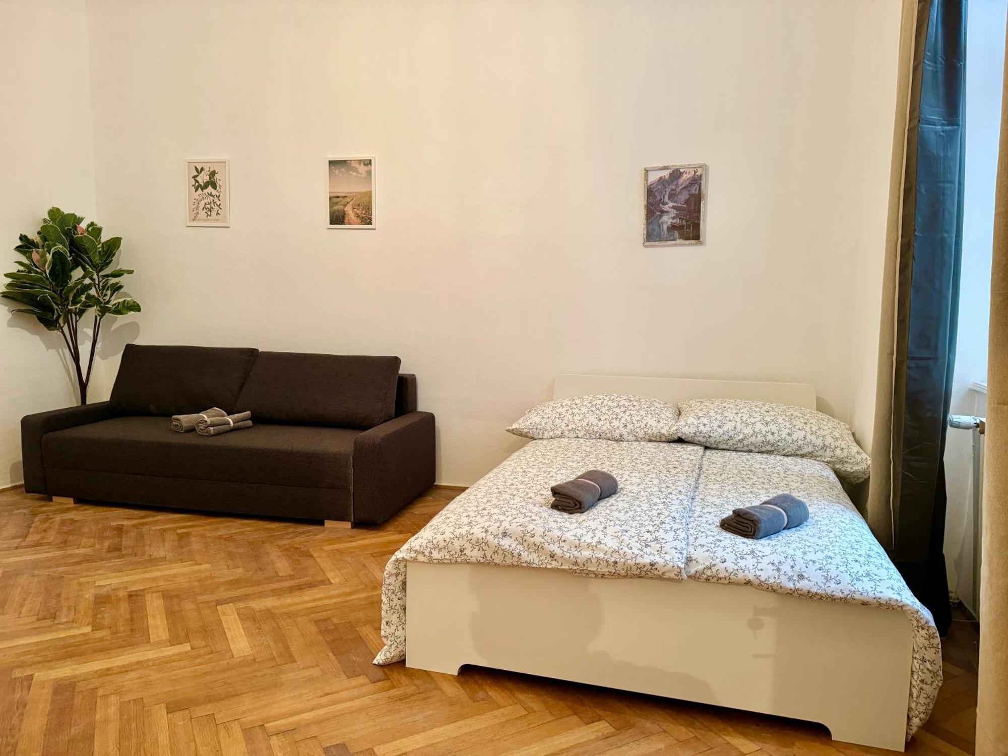 וינה Spacious Apartment - 15 Min To Center מראה חיצוני תמונה