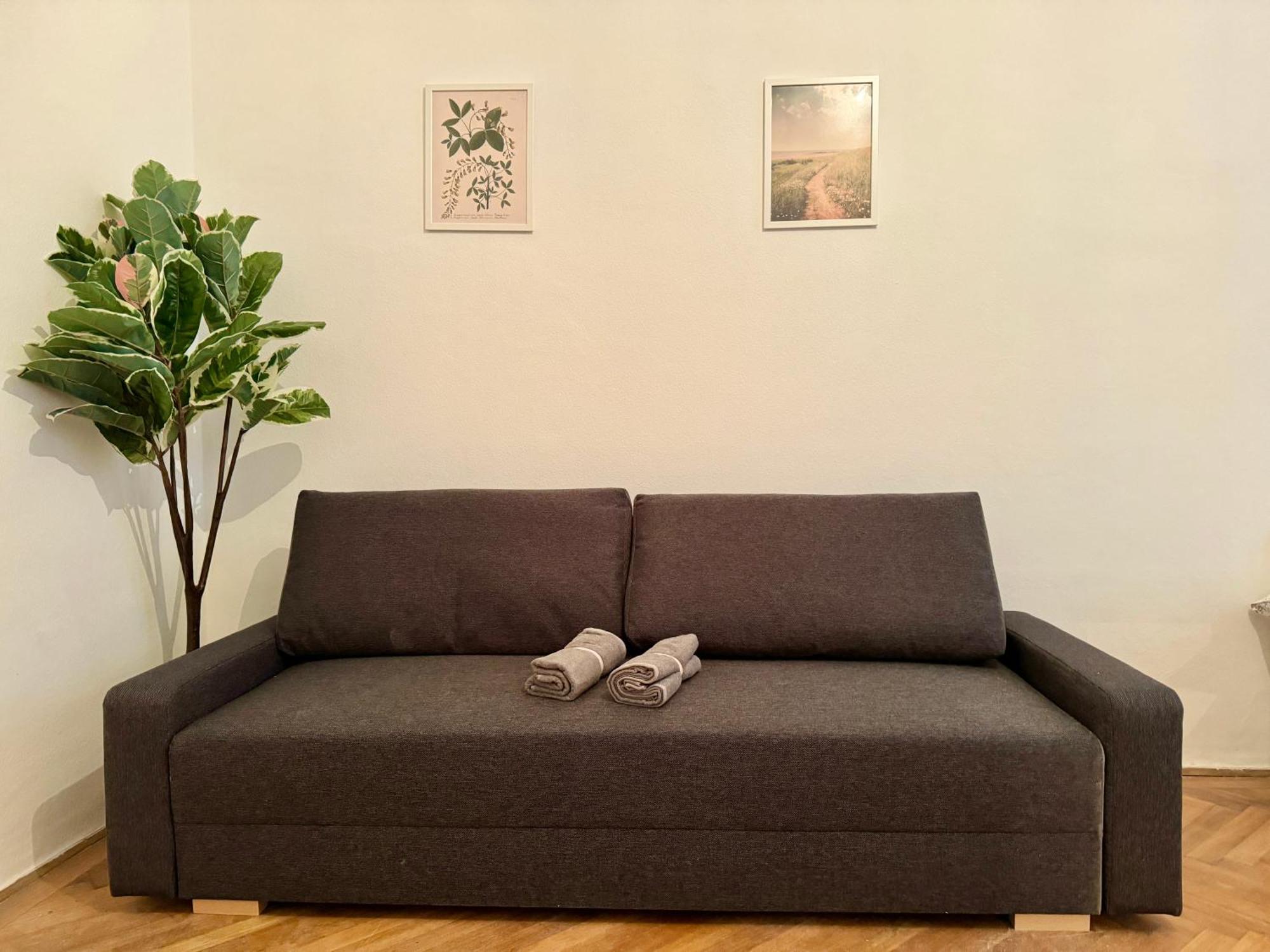 וינה Spacious Apartment - 15 Min To Center מראה חיצוני תמונה